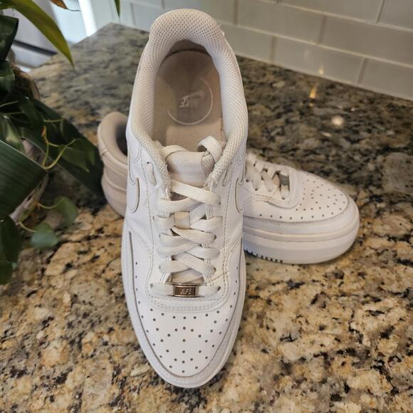 Size 9 - Nike Court Vision Alta Triple White W - Picture 2 of 9